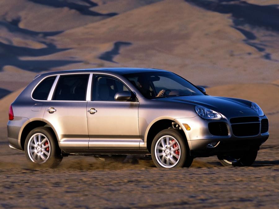  Porsche Cayenne Turbo 2004 года  (фото 10 из 15)